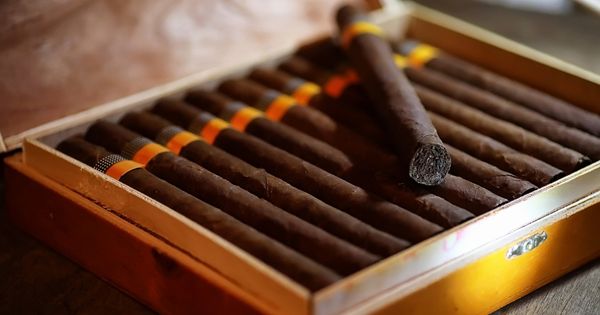 Where Can I Buy Custom Wooden Cigar Boxes Wholesale?
